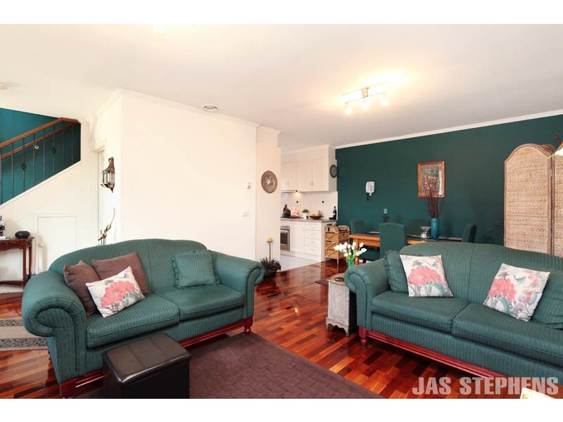 2/103 Raleigh Road, Maribyrnong VIC 3032