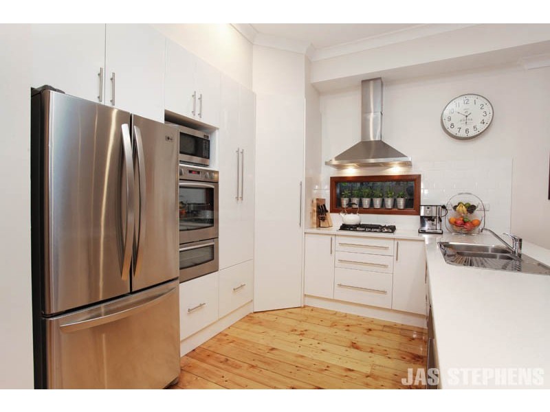 26 Station Road, Seddon VIC 3011