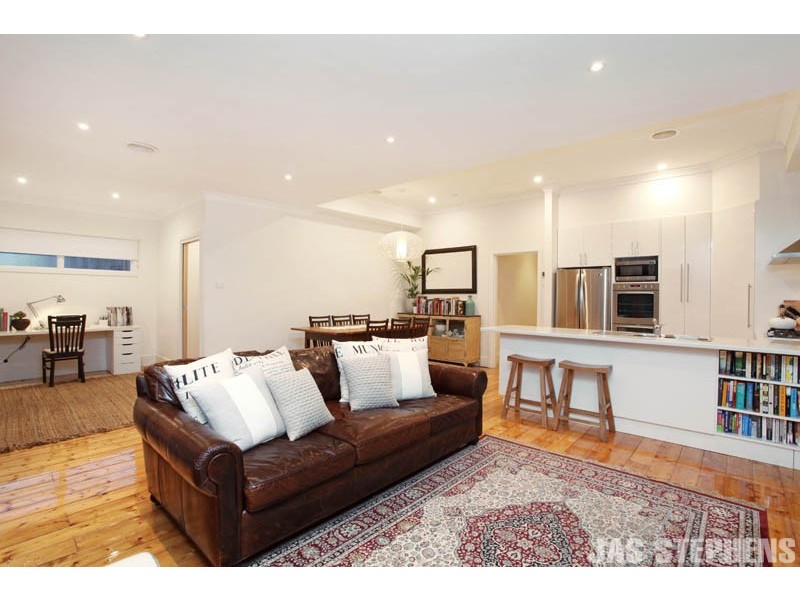 26 Station Road, Seddon VIC 3011