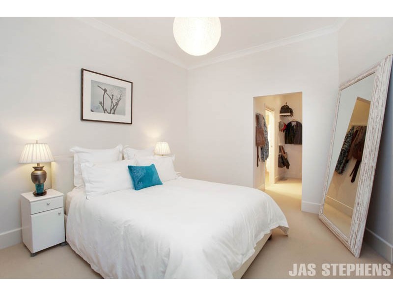 26 Station Road, Seddon VIC 3011