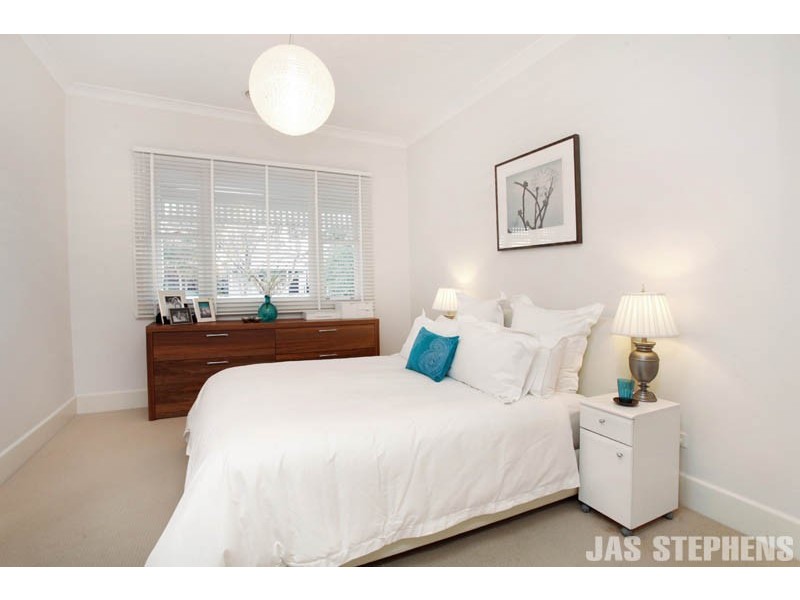 26 Station Road, Seddon VIC 3011