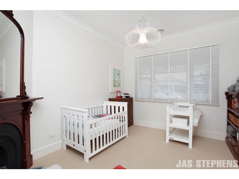26 Station Road, Seddon VIC 3011