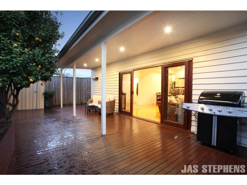 26 Station Road, Seddon VIC 3011