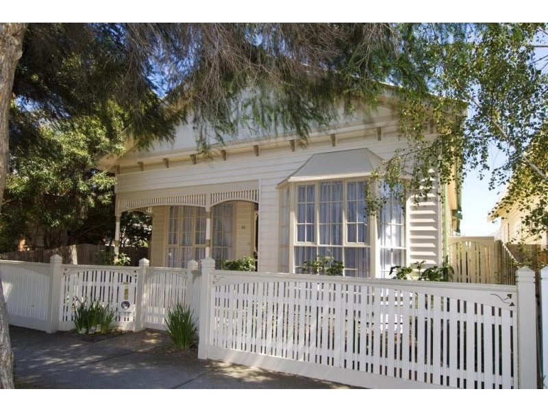 64 Queensville Street, Kingsville VIC 3012