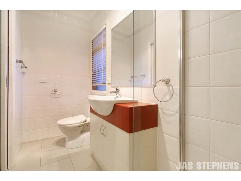 10 Lawrence Street, Seddon VIC 3011