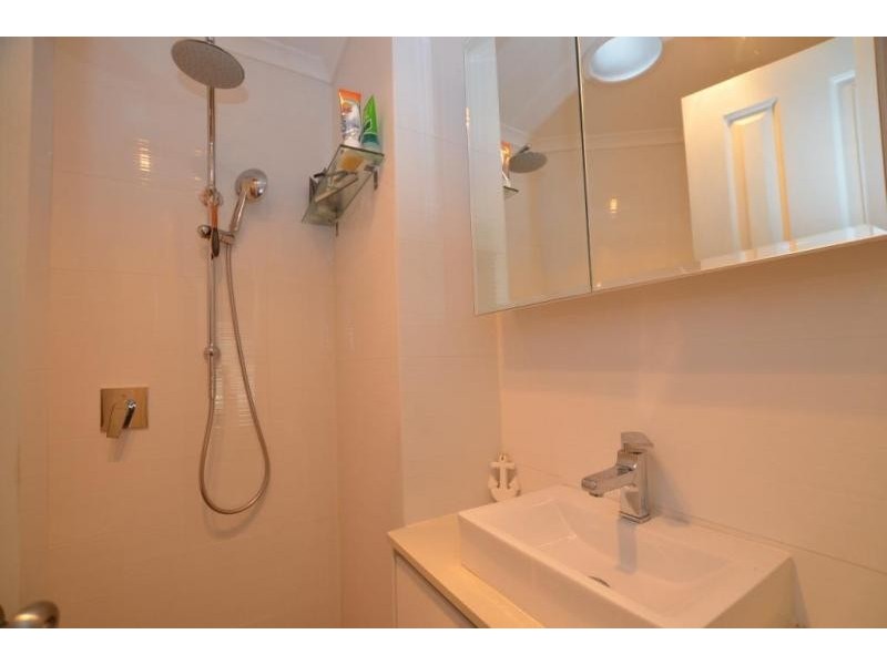 4/25 Hope Street, Spotswood VIC 3015