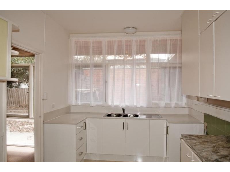 296 Melbourne Road, Newport VIC 3015