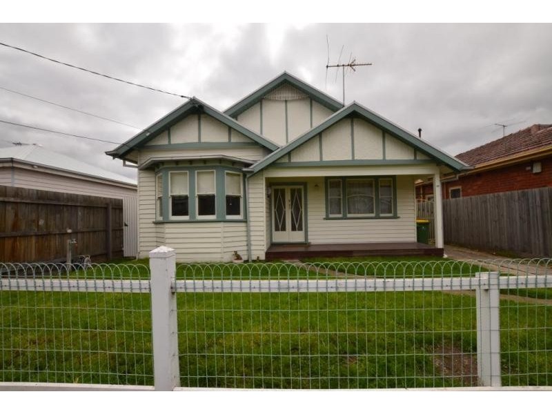 32 Tucker Street, West Footscray VIC 3012