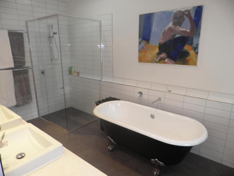 6 Medway Street, Seddon VIC 3011