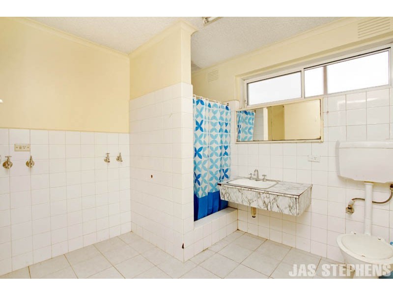 9/3 Lewis Street, Kingsville VIC 3012