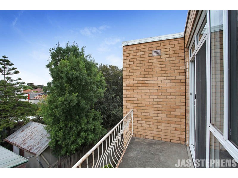 9/3 Lewis Street, Kingsville VIC 3012