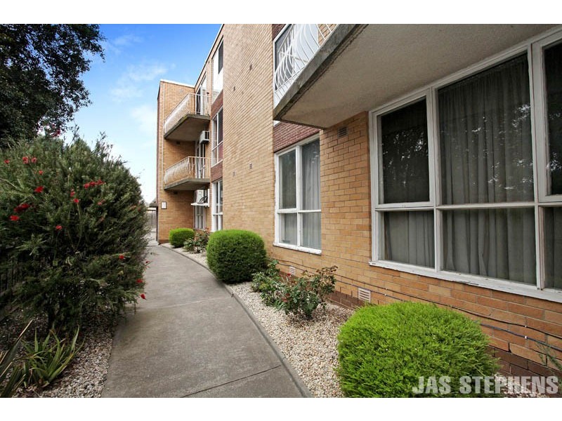 9/3 Lewis Street, Kingsville VIC 3012