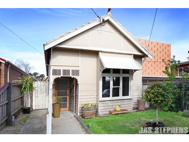 13 Kingsville Street, Kingsville VIC 3012