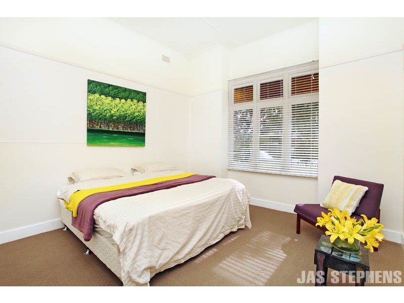 13 Kingsville Street, Kingsville VIC 3012