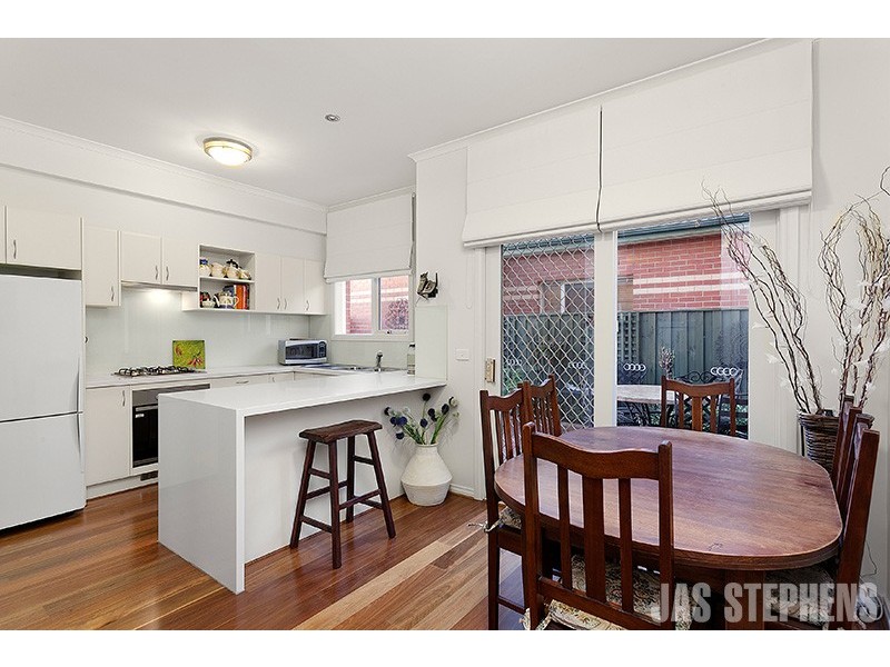 10/296 Somerville Road, Kingsville VIC 3012