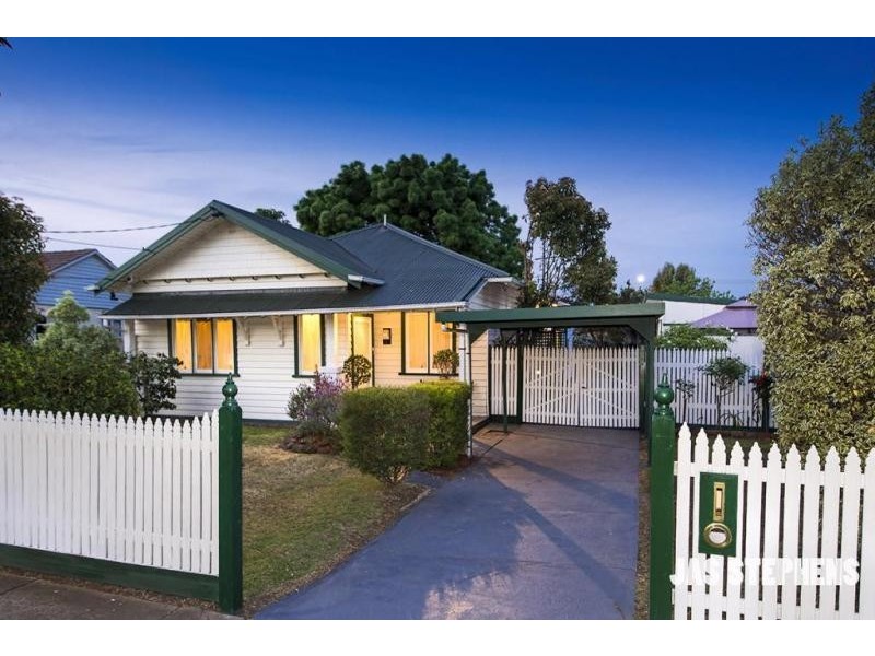 8 Rooney Street, Maidstone VIC 3012