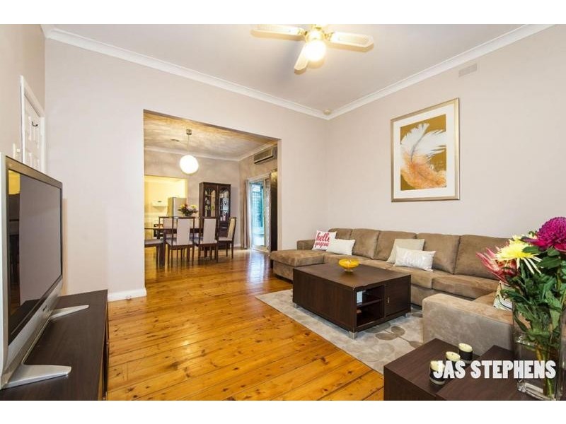 8 Rooney Street, Maidstone VIC 3012