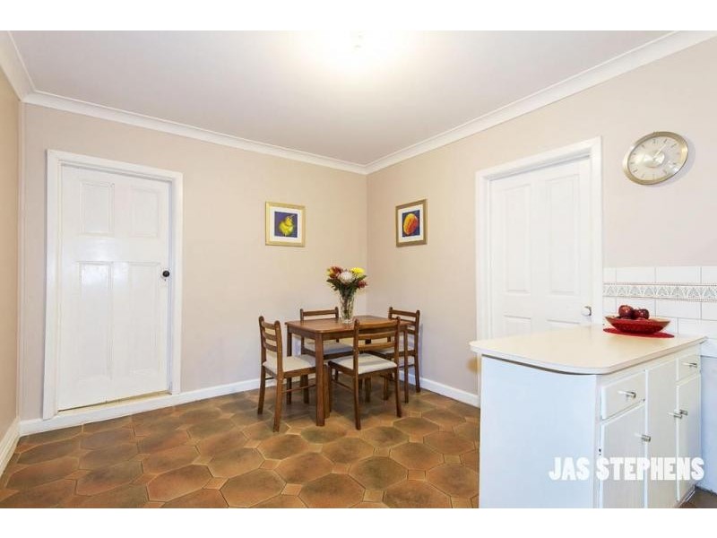 8 Rooney Street, Maidstone VIC 3012