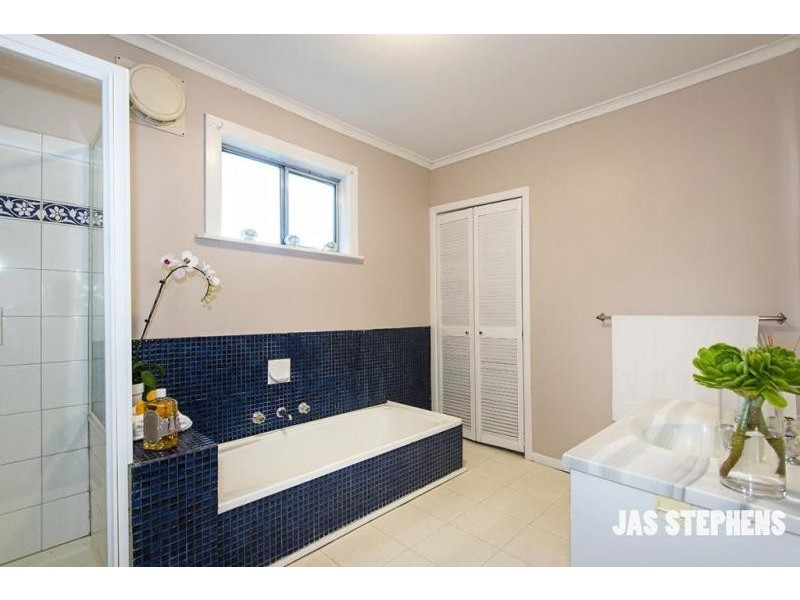 8 Rooney Street, Maidstone VIC 3012