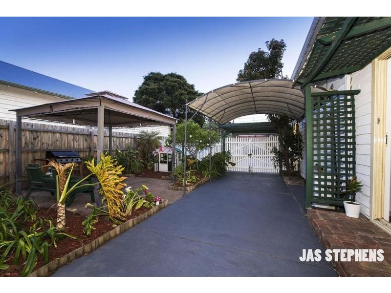 8 Rooney Street, Maidstone VIC 3012