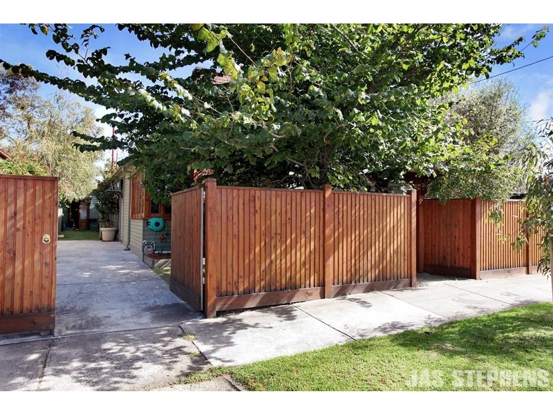 215 Essex Street, West Footscray VIC 3012