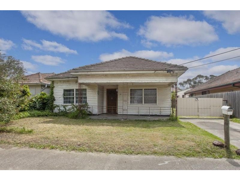 34 Dunedin Street, Maidstone VIC 3012