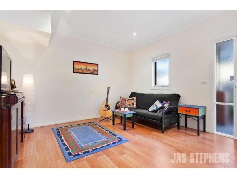 2/107 Ballarat Road, Maidstone VIC 3012