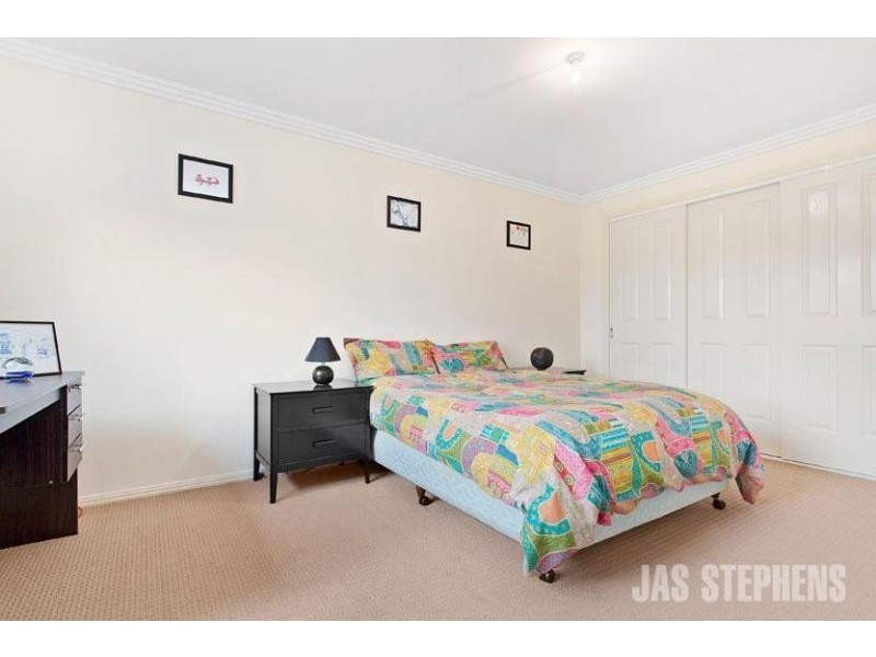 2/107 Ballarat Road, Maidstone VIC 3012