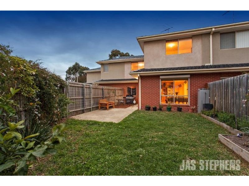 2/107 Ballarat Road, Maidstone VIC 3012