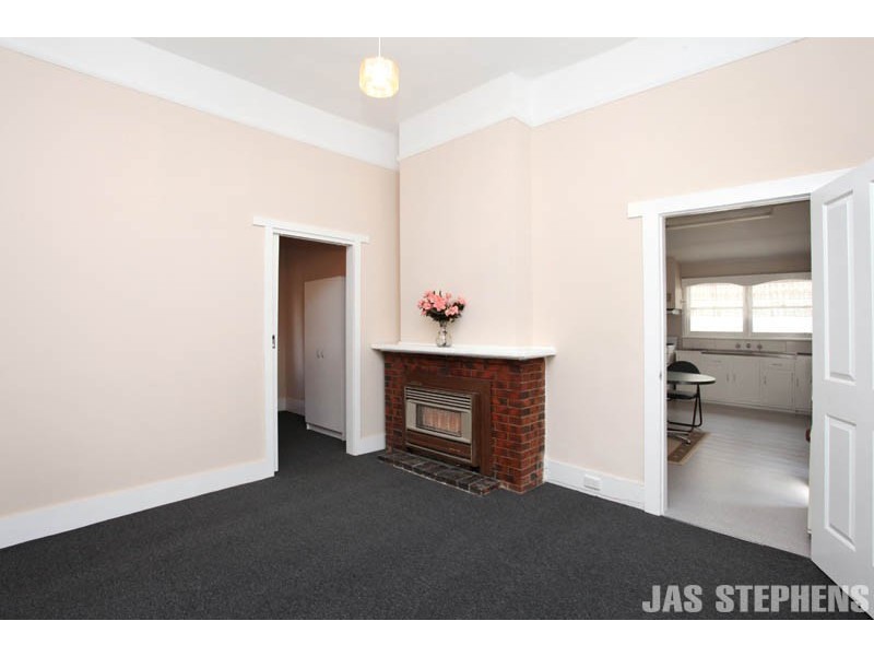 142 Williamstown Road, Kingsville VIC 3012