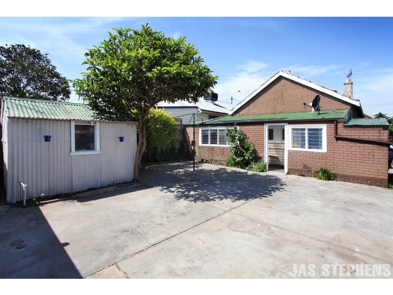 142 Williamstown Road, Kingsville VIC 3012