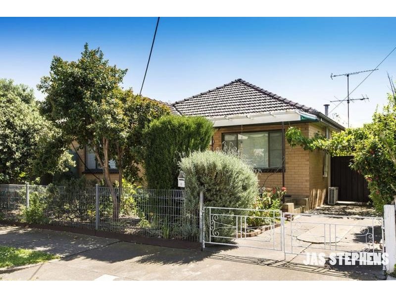 6 Tucker Street, West Footscray VIC 3012