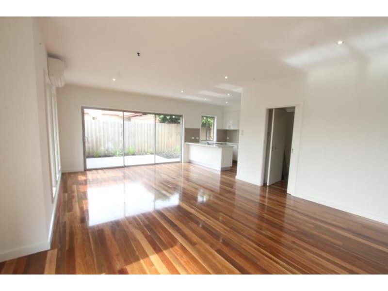 1/58 Blenheim Road, Newport VIC 3015