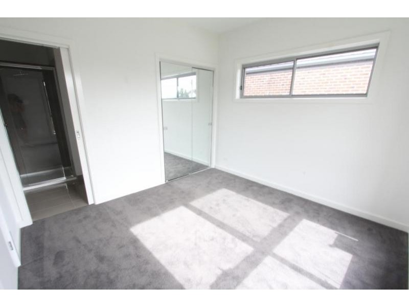 1/58 Blenheim Road, Newport VIC 3015