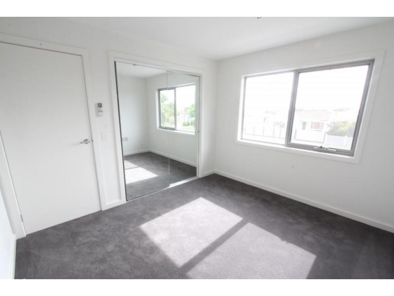 1/58 Blenheim Road, Newport VIC 3015