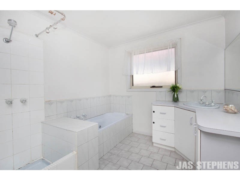 13 Dawson Avenue, Footscray VIC 3011