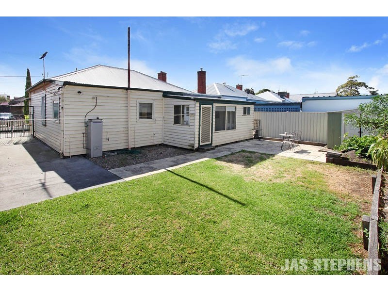 13 Dawson Avenue, Footscray VIC 3011