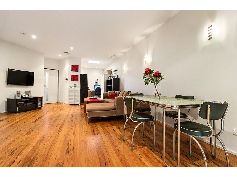 1/14A Pole Street, Seddon VIC 3011