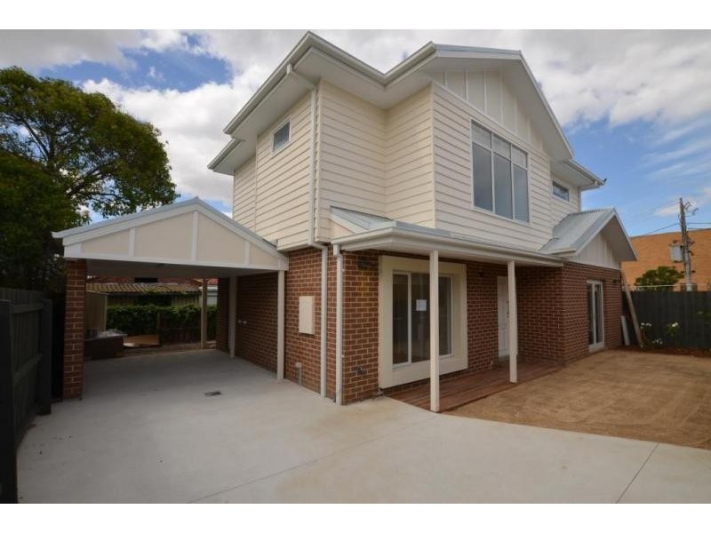 2/166 Mitchell Street, Maidstone VIC 3012