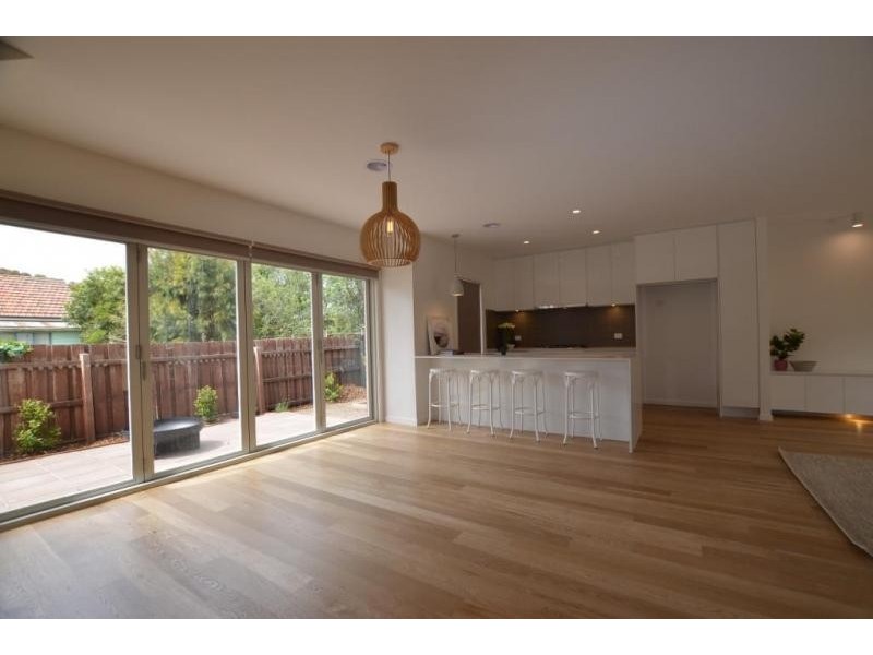 2/166 Mitchell Street, Maidstone VIC 3012