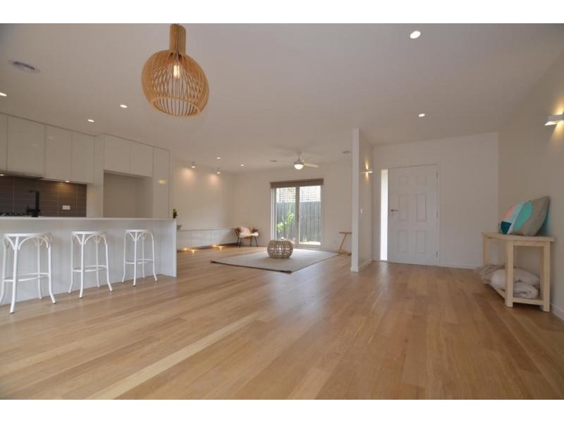 2/166 Mitchell Street, Maidstone VIC 3012