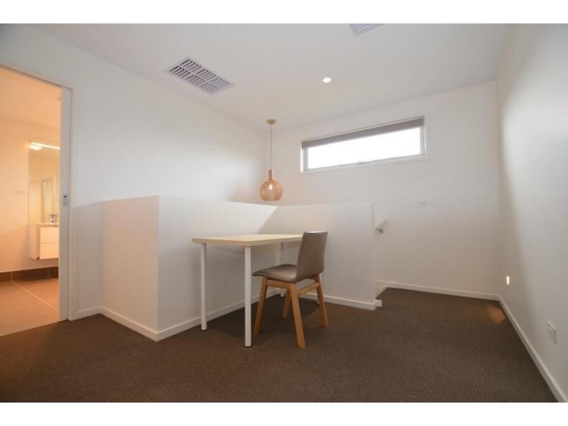 2/166 Mitchell Street, Maidstone VIC 3012