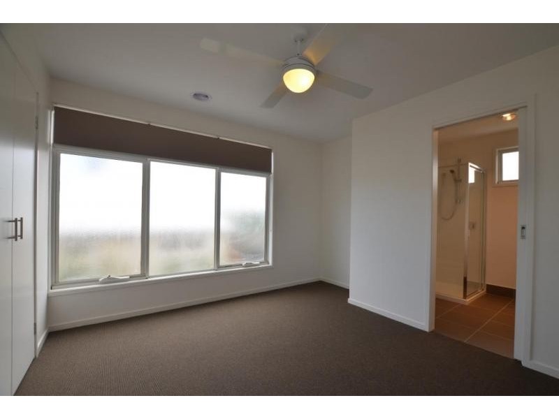 2/166 Mitchell Street, Maidstone VIC 3012