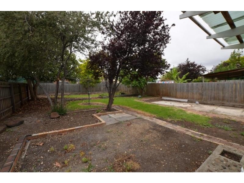 17 St Leonards Avenue, Yarraville VIC 3013