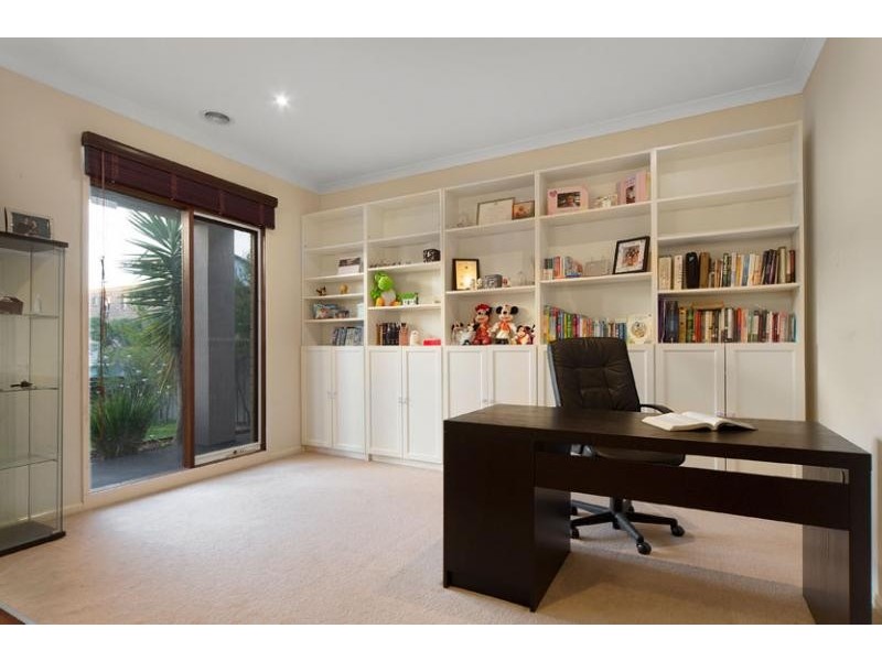 6 Adori Place, Maribyrnong VIC 3032