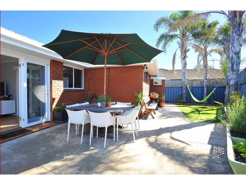 8/17 Gordon Parade, Yarraville VIC 3013