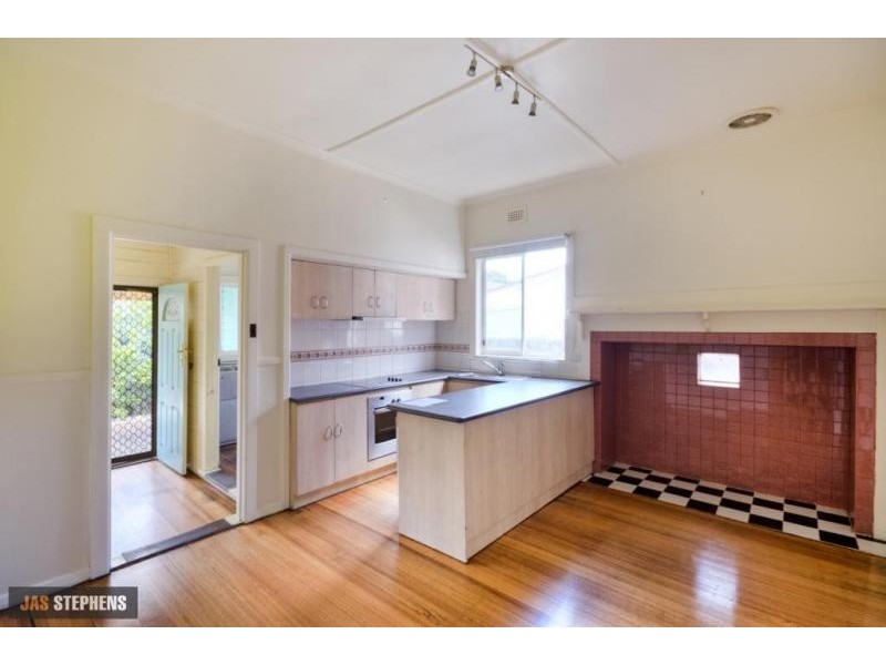 21 Howard Street, Maidstone VIC 3012