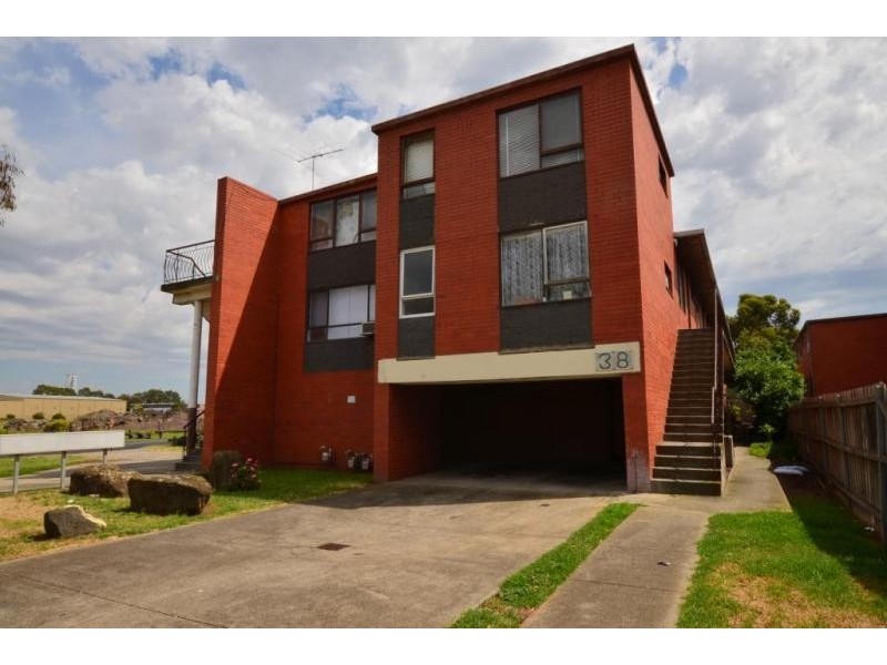 2/38 Hampton Parade, West Footscray VIC 3012