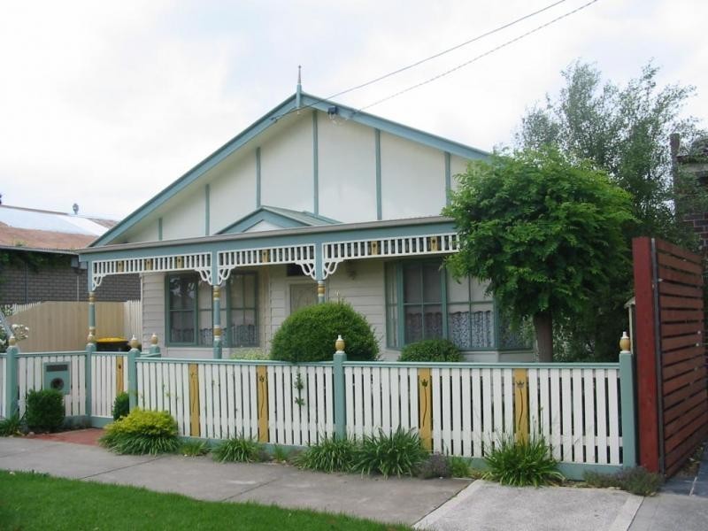 16 Mount Street, Altona VIC 3018