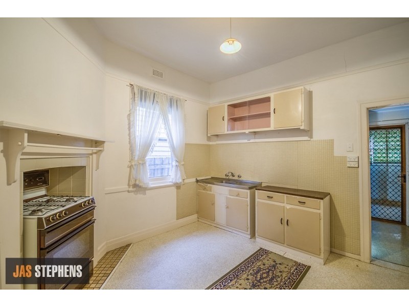 78 Empress Avenue, Kingsville VIC 3012